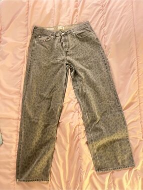 Universal thread cheetah print dark wash jeans